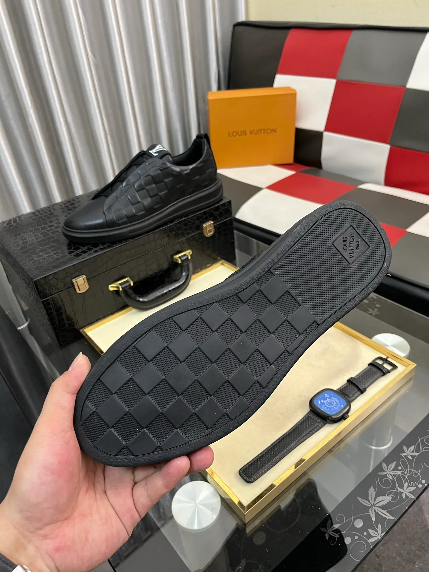 Men's shoes💰: 438⌚️⌚️"Loui* Vuitto*" LV's new Gaobang sports and casual shoes, imported first-layer cowhide ➕ imported sheepskin lining, high-end and comfortable, original outsole is light and wear-resistant! Purely handmade, details determine quality! Size 38-444️⃣Colors available